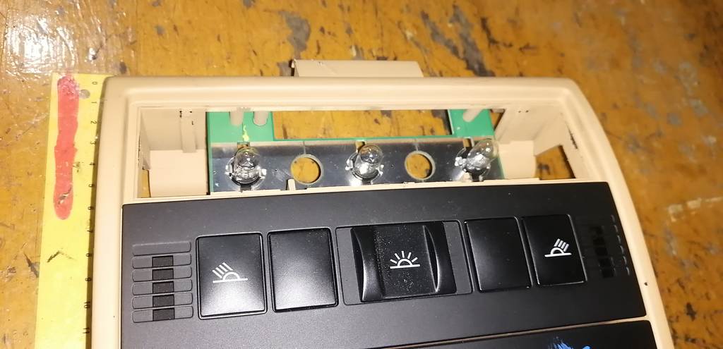 плафон салонный Porsche Cayenne