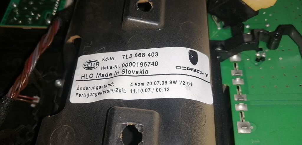 плафон салонный Porsche Cayenne