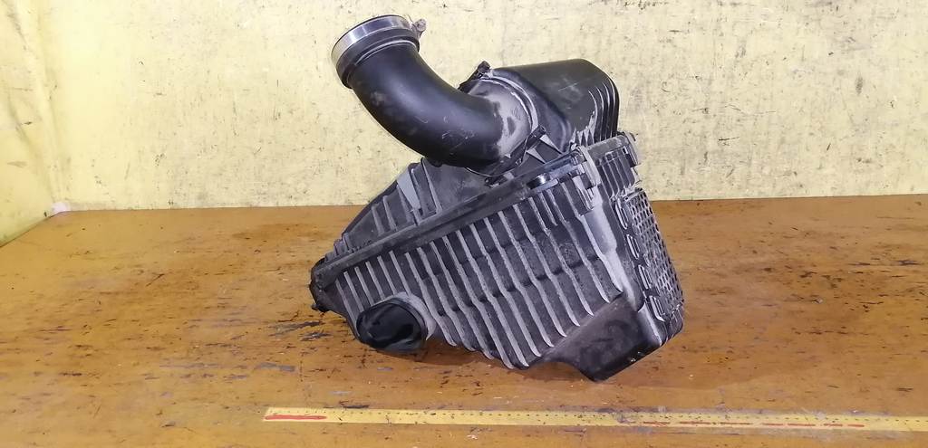 корпус воздушного фильтра Porsche Cayenne