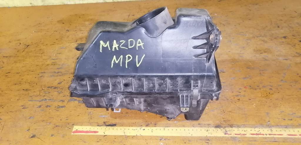 корпус воздушного фильтра Mazda MPV