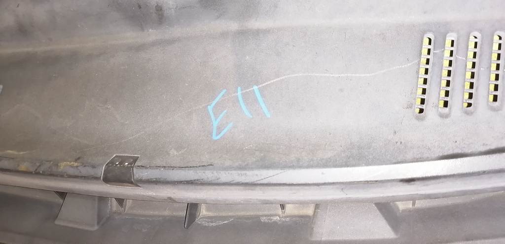 жабо Nissan Note