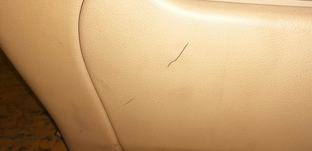 консоль между сидений Porsche Cayenne