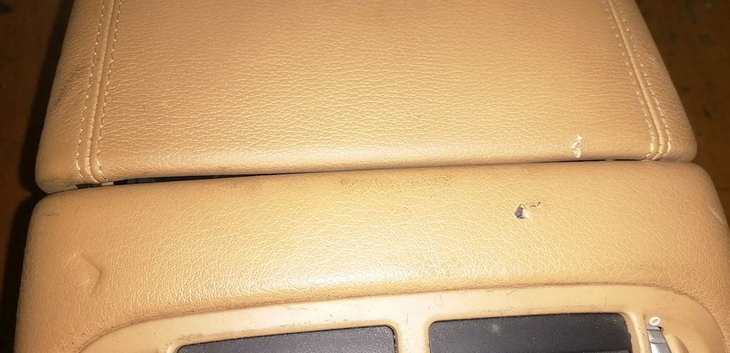 консоль между сидений Porsche Cayenne