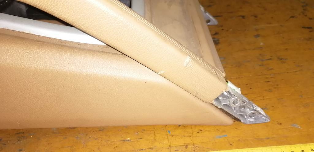 консоль между сидений Porsche Cayenne