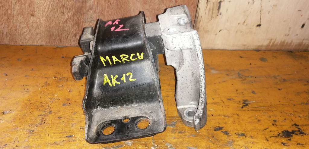 подушка двигателя Nissan March