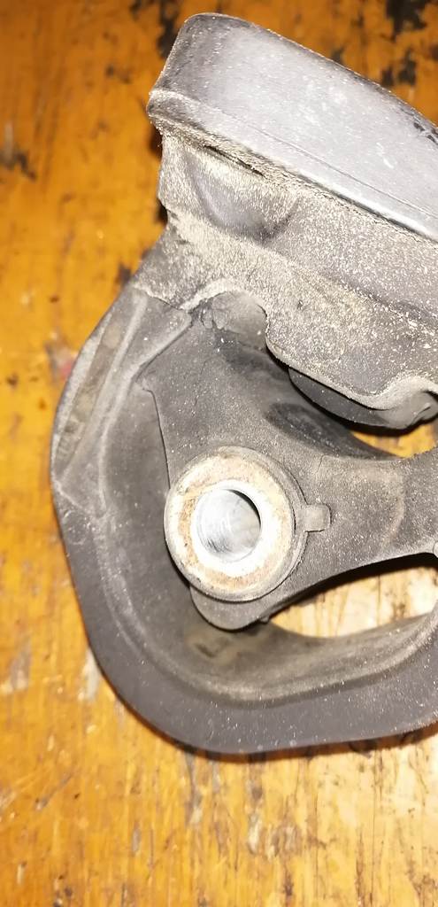 подушка двигателя Honda Element