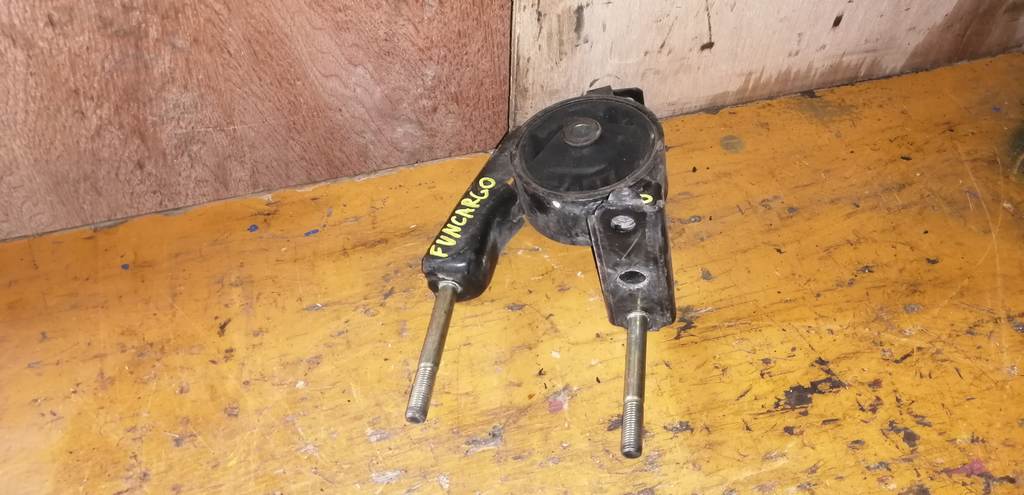 подушка двигателя Toyota Funcargo