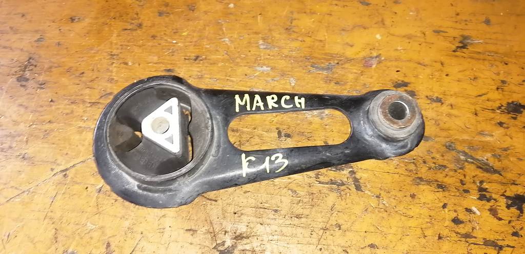 подушка двигателя Nissan March