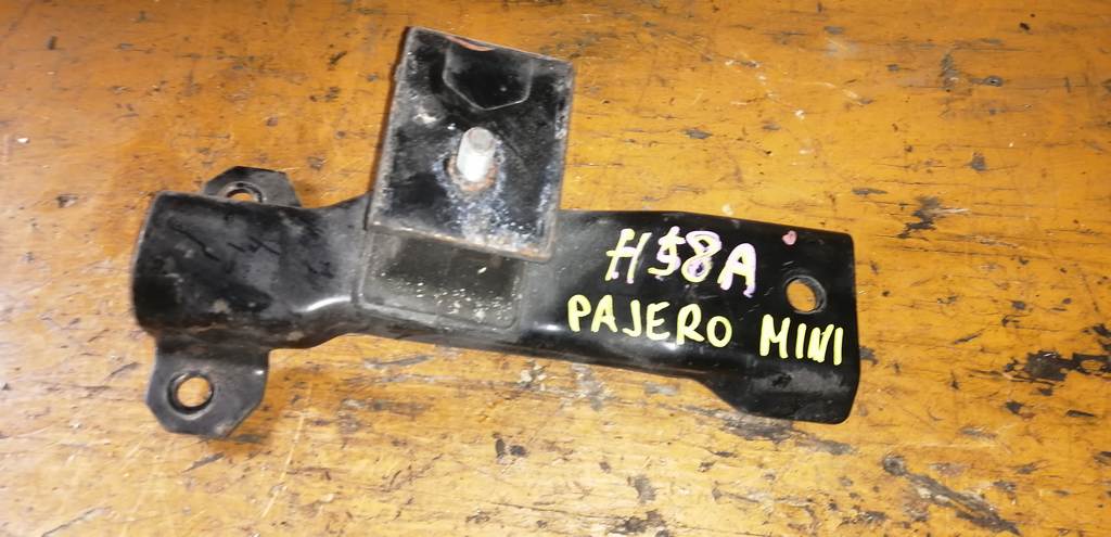 подушка двигателя Mitsubishi Pajero Mini