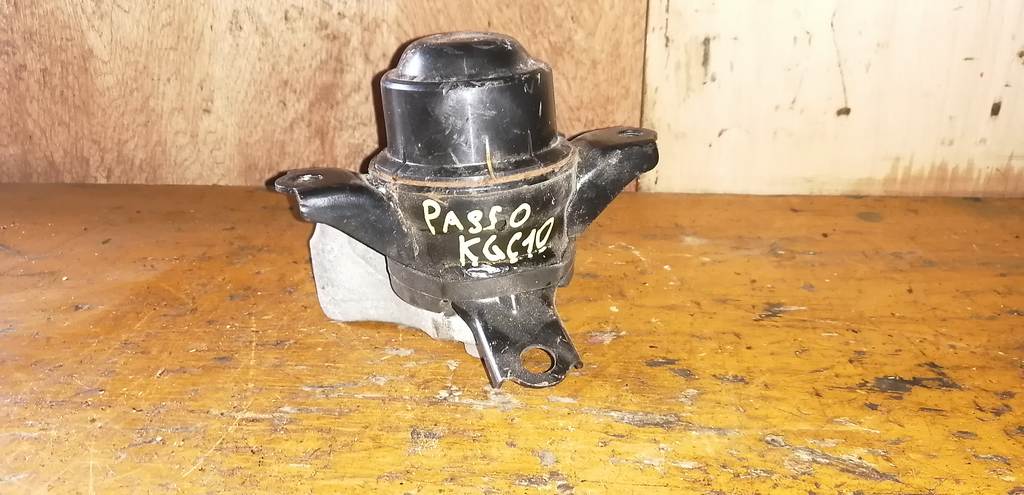 подушка двигателя Toyota Passo