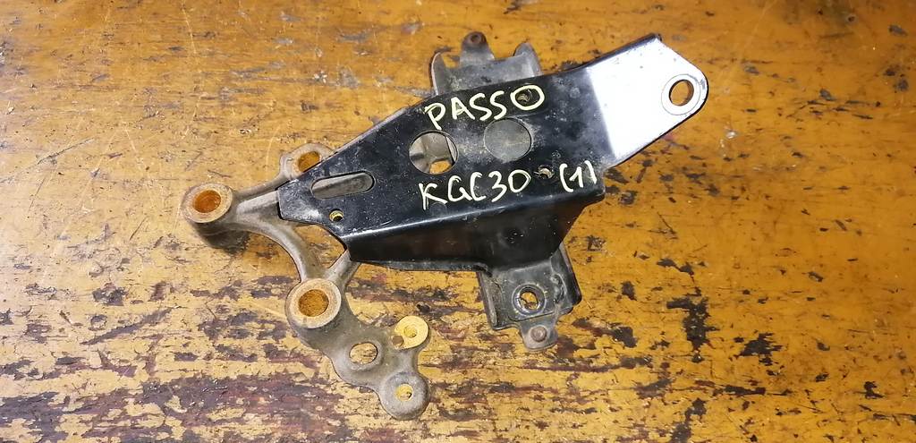 подушка двигателя Toyota Passo