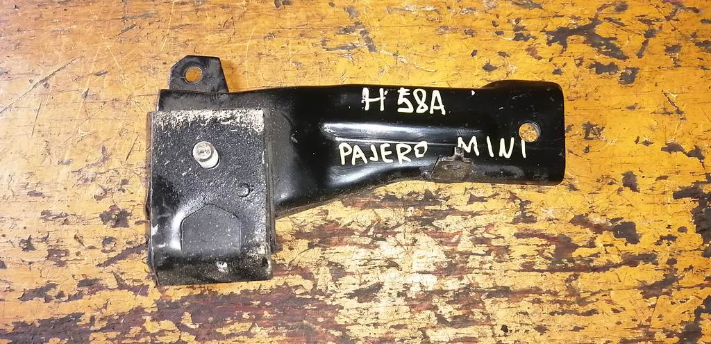 подушка двигателя Mitsubishi Pajero Mini