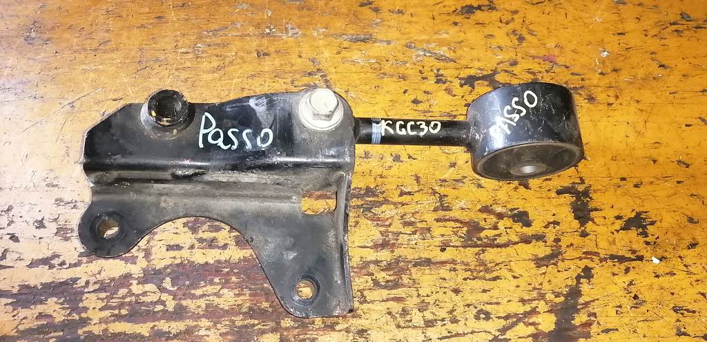 подушка двигателя Toyota Passo
