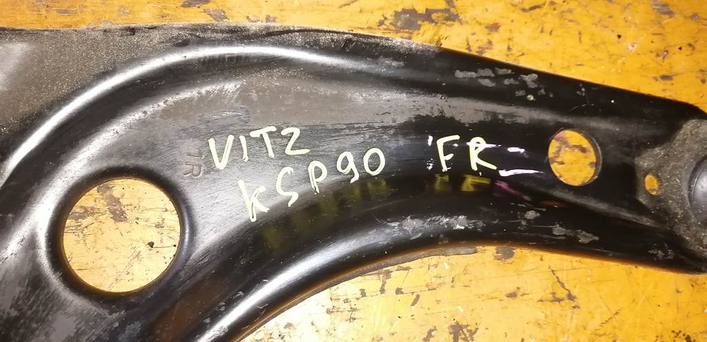 рычаг Toyota Vitz