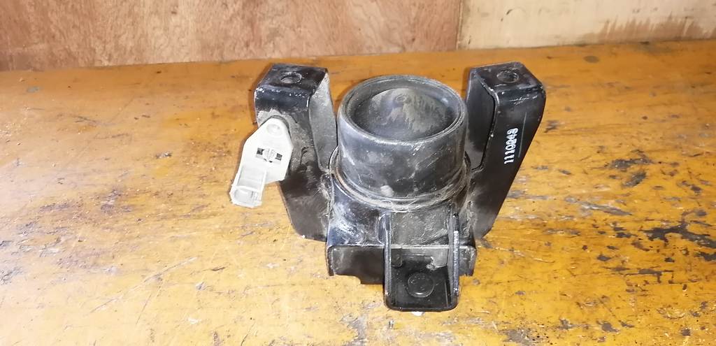 подушка двигателя Suzuki Solio