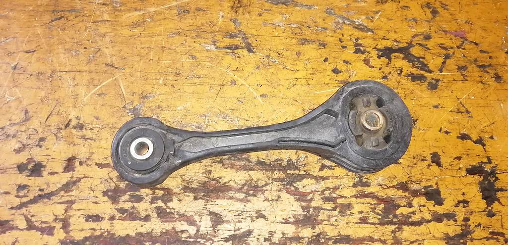 подушка двигателя Subaru Impreza