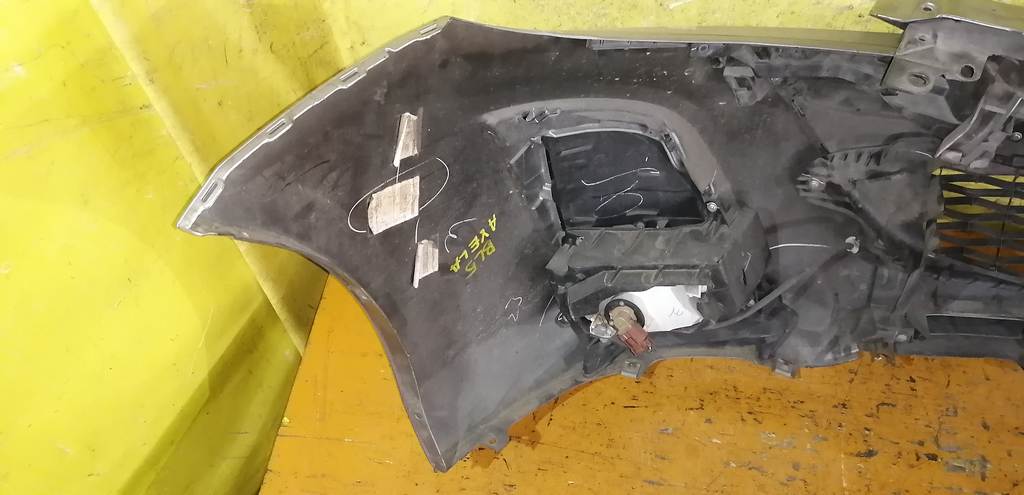 бампер Mazda Axela