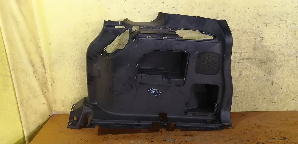 обшивка багажника Honda Freed Spike