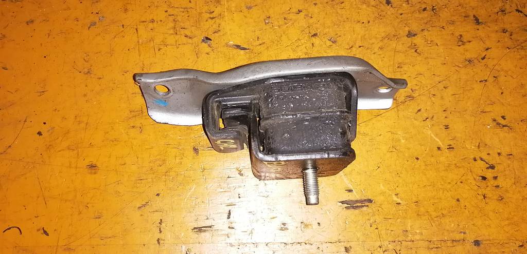 подушка двигателя Subaru Impreza