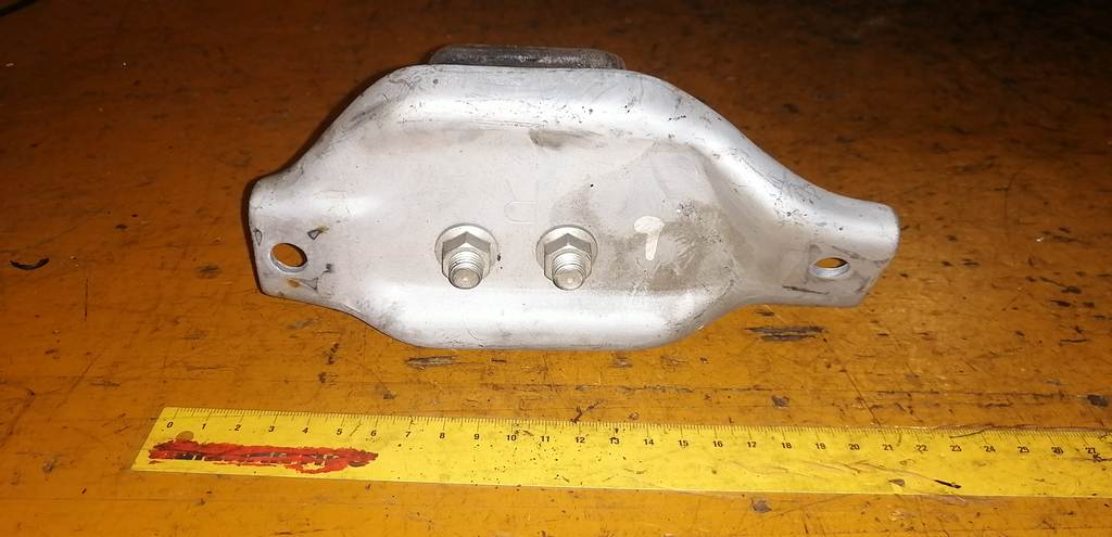 подушка двигателя Subaru Impreza