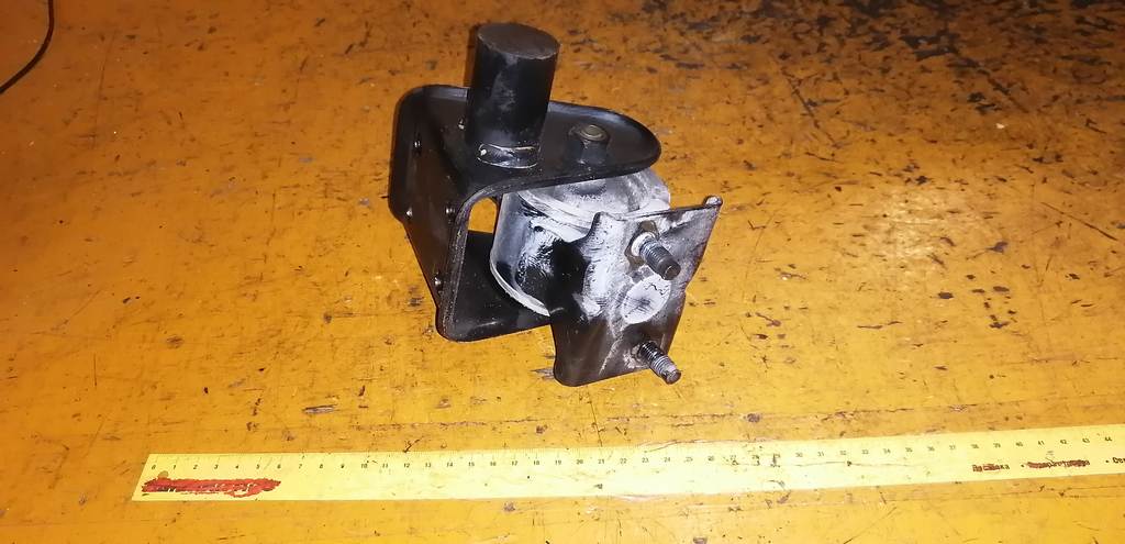 подушка двигателя Subaru Impreza