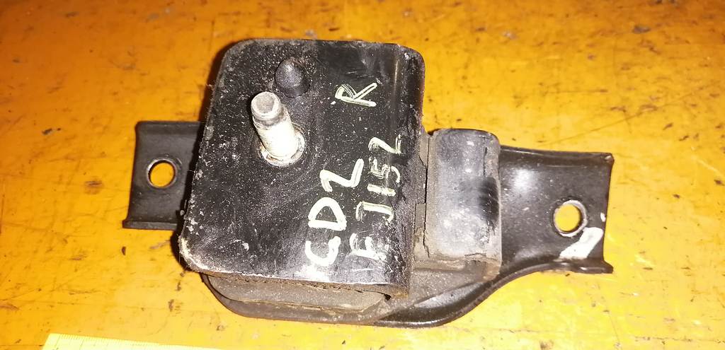 подушка двигателя Subaru Impreza