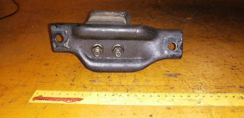 подушка двигателя Subaru Impreza