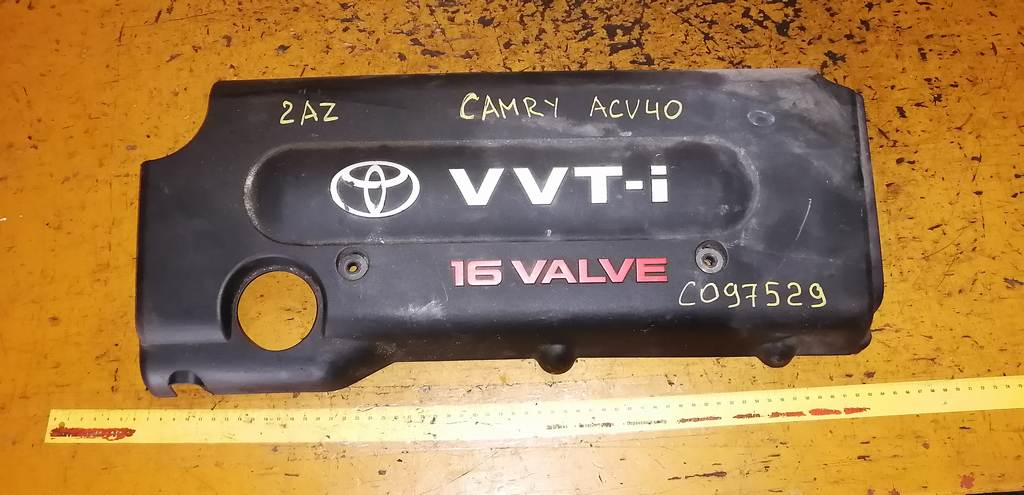 декоративная крышка двс Toyota Camry