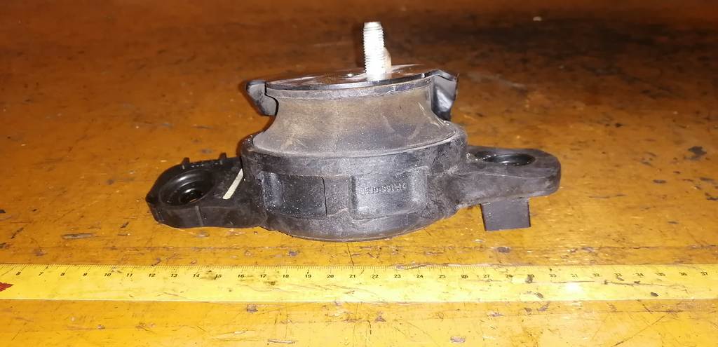 подушка двигателя Subaru Impreza