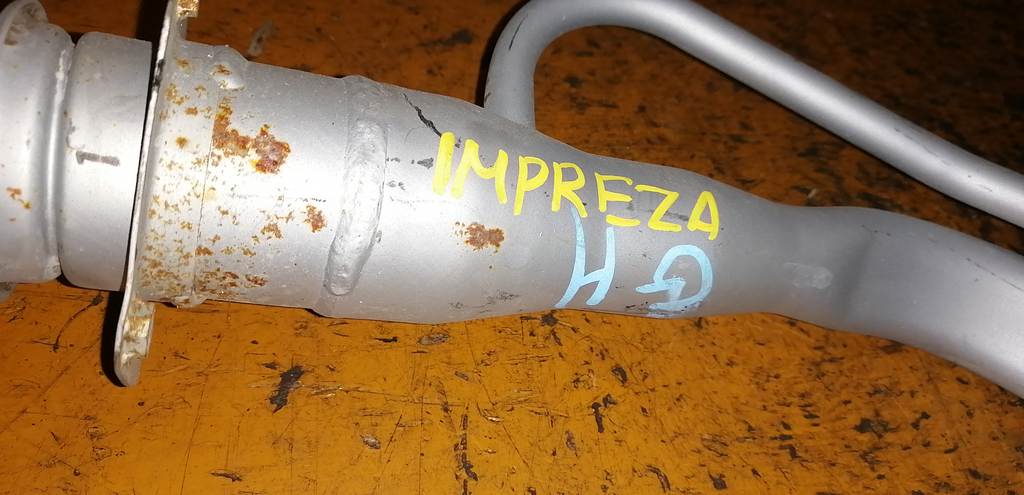 заливная горловина топливного бака Subaru Impreza