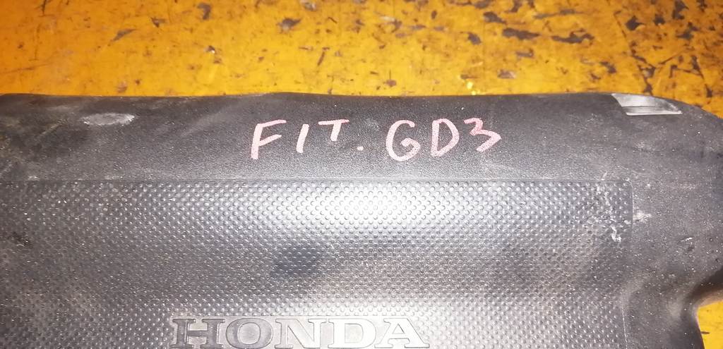 декоративная крышка двс Honda Fit
