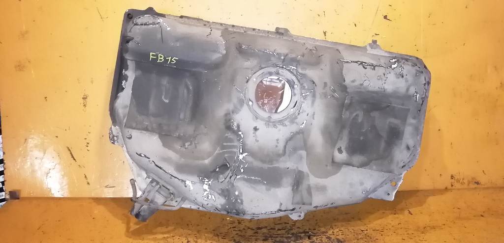 бензобак Nissan Sunny