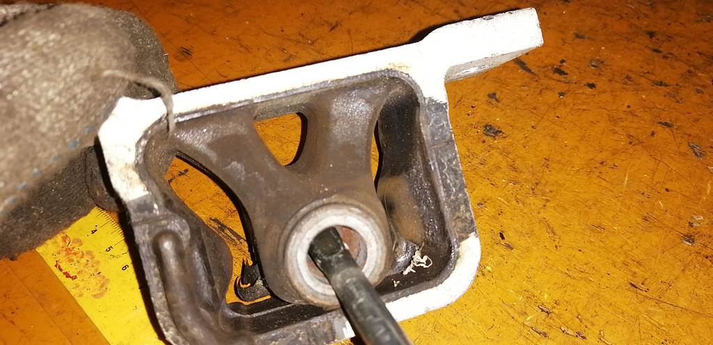 подушка двигателя Honda Element