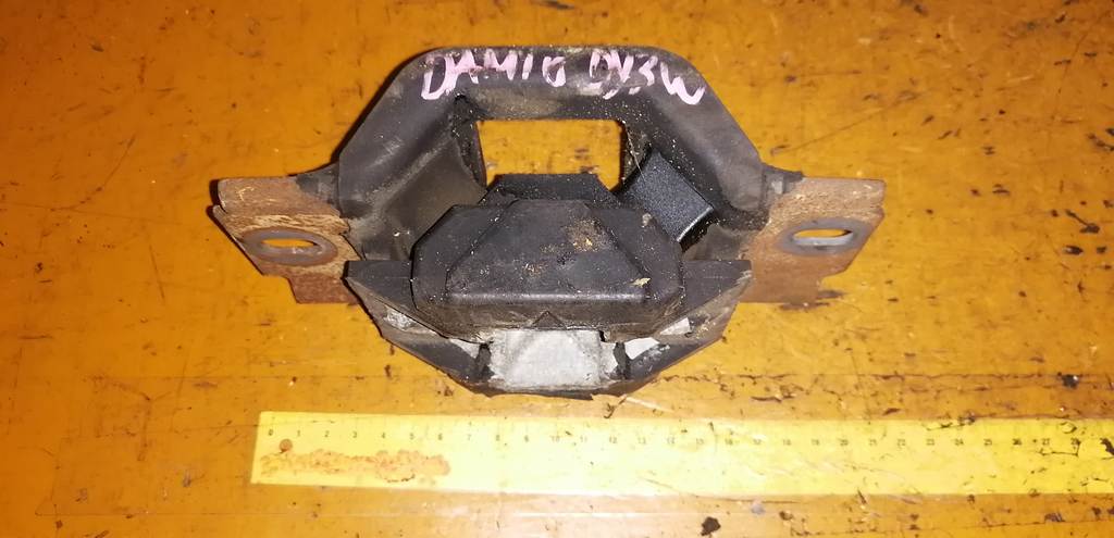 подушка двигателя Mazda Demio