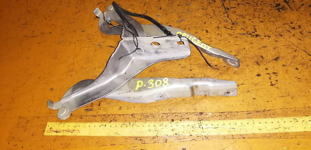 петля капота Peugeot 308