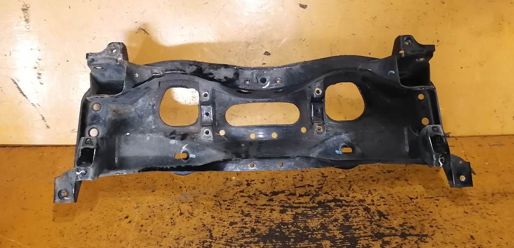 балка Subaru Impreza