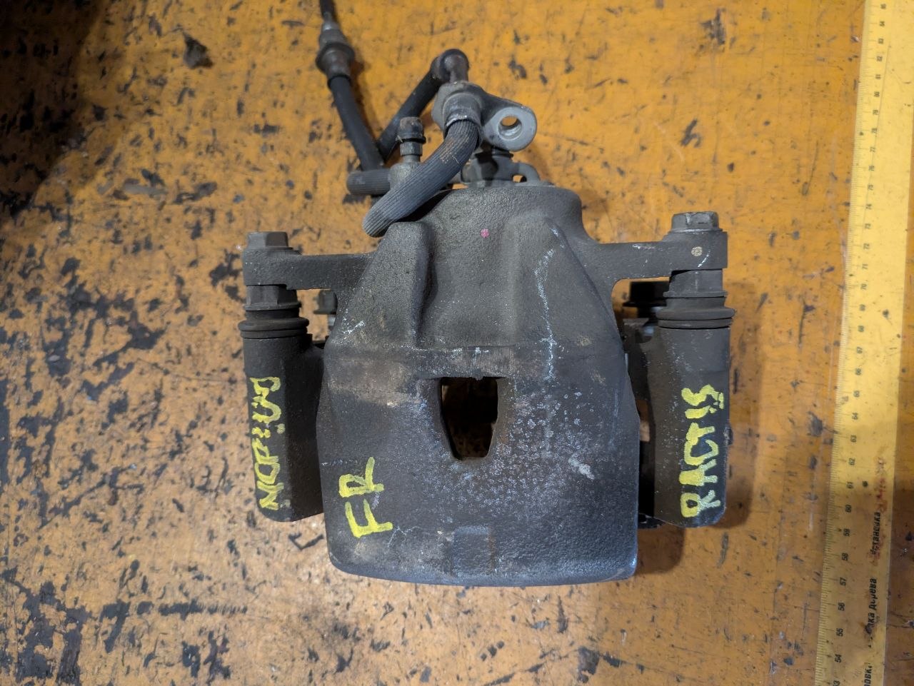 суппорт Toyota Ractis
