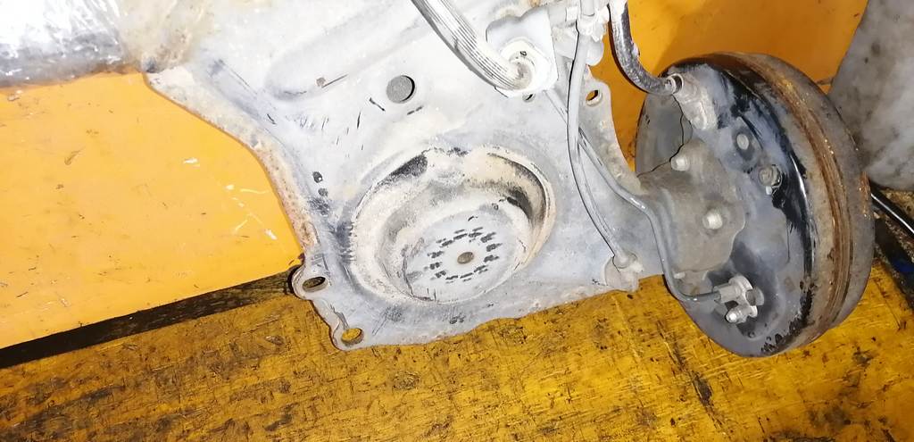 балка со ступицами Toyota Passo