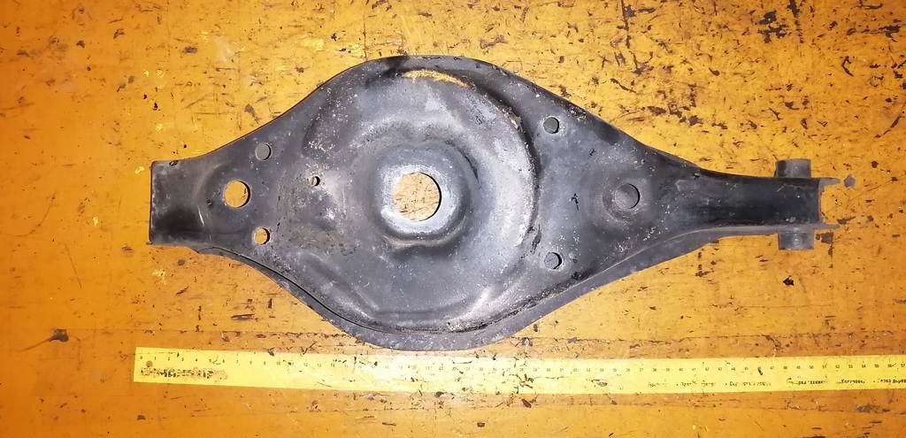 рычаг подвески Nissan Teana