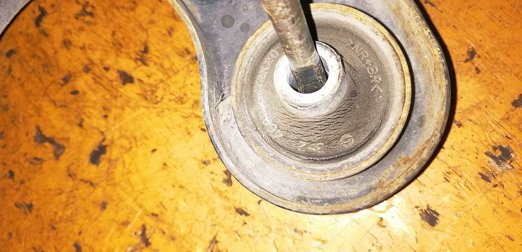 рычаг подвески Suzuki Solio