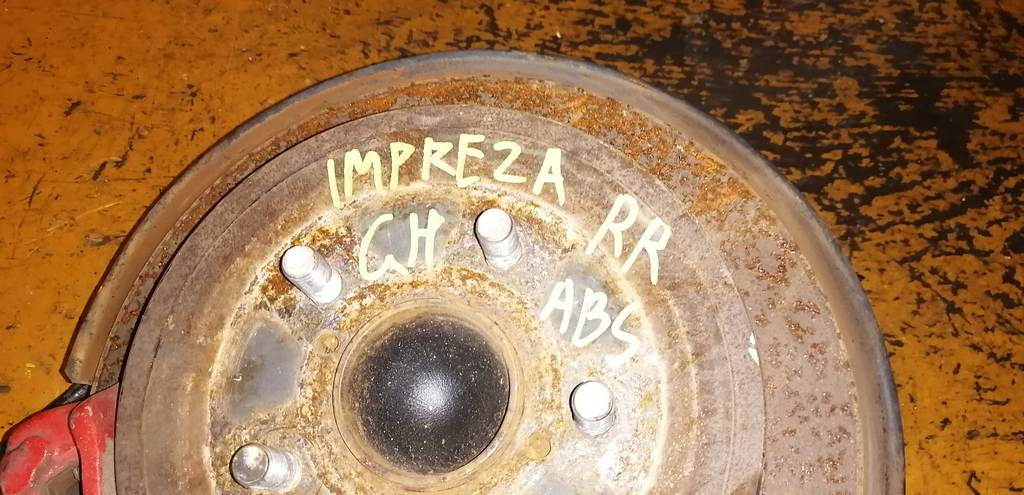 ступица Subaru Impreza