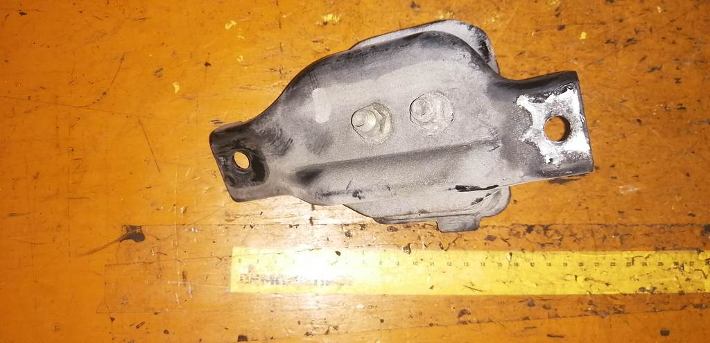 подушка двигателя Subaru Forester