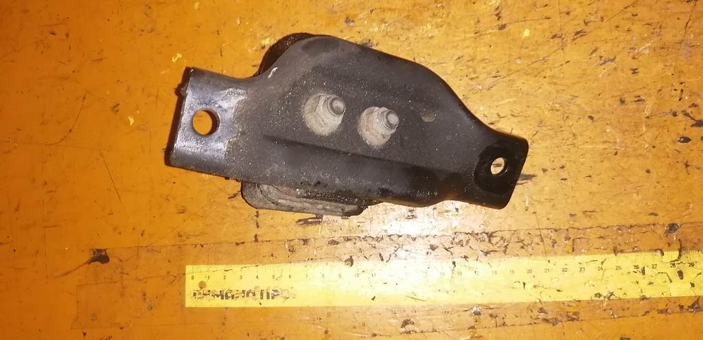 подушка двигателя Subaru Impreza
