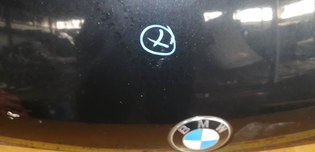 капот BMW 3 Series