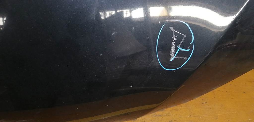 капот BMW 3 Series