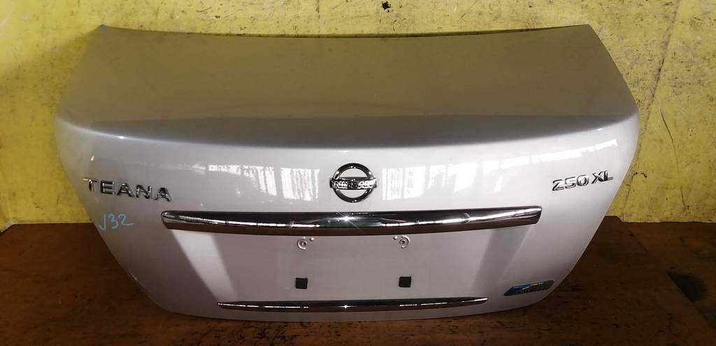 крышка багажника Nissan Teana