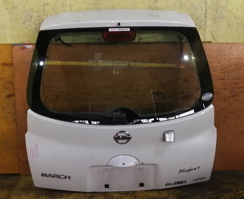 дверь 5-я Nissan March