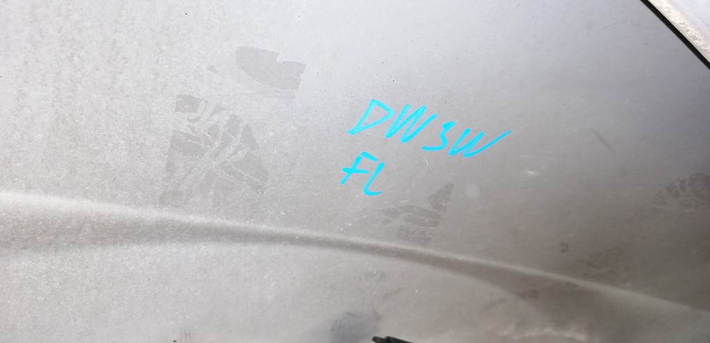 крыло Mazda Demio