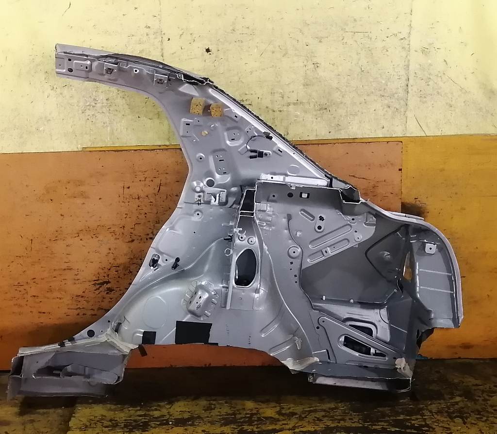 крыло Nissan Tiida Latio