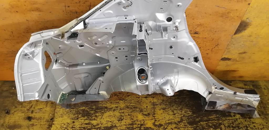 крыло Nissan Tiida Latio